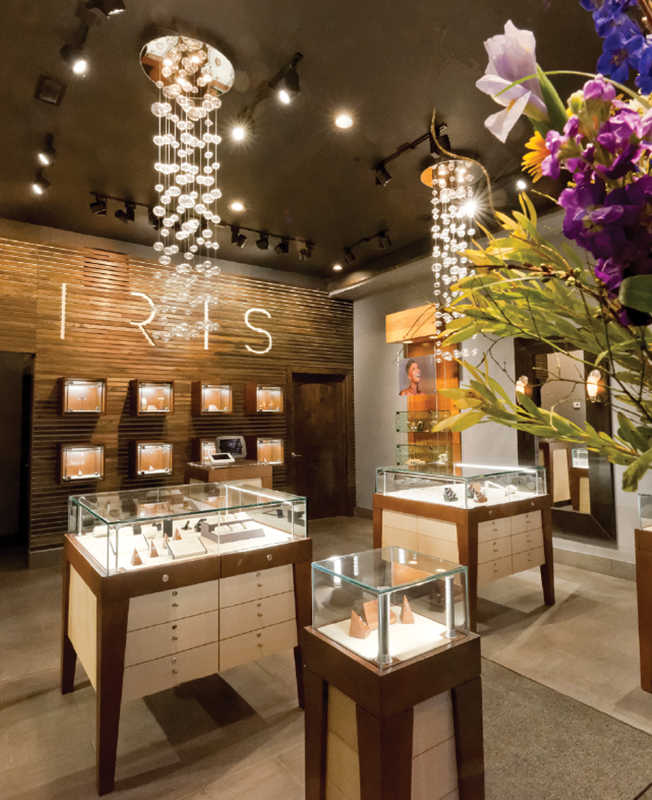 Diseño de gabinete de exhibición de joyería de madera de vidrio templado personalizado comercial
