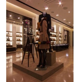 Creative Design Modern Garment Shop Design New Women Clothing Shop Design