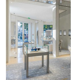Commercial Modern Custom Lighted Retail Jewelry Display Cases Table