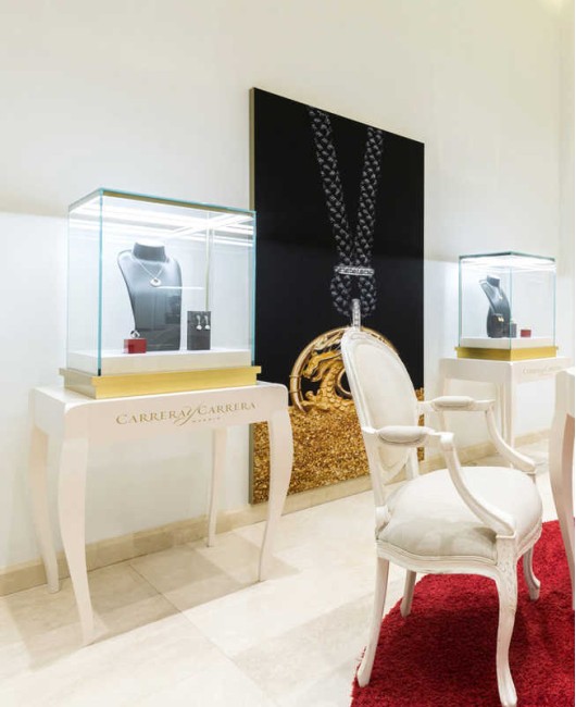 Luxury White Modern Custom Glass Portable Freestanding Jewellery Display Showcase Design