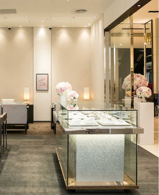 Vitrine de comptoir d'affichage de magasin de bijoux en verre de conception créative de luxe