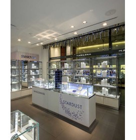 Modern Luxury Retail Custom Jewellery Store Design