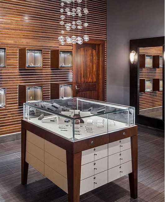 Commercial Custom Tempered Glass Wooden Jewelry Shop Display Cabinet Design