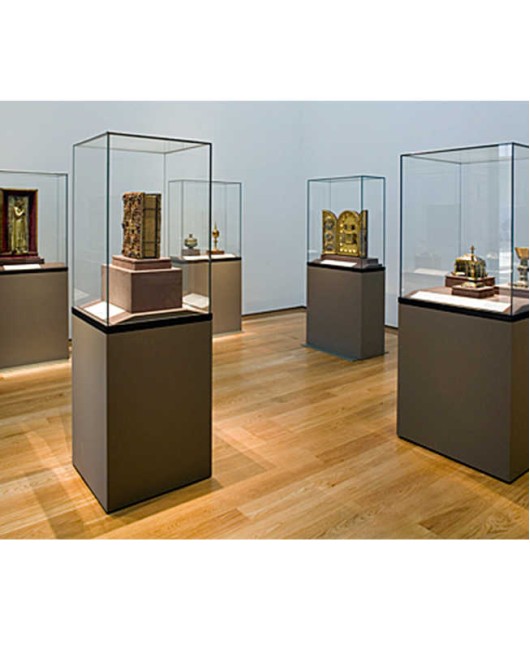 Creative Modern Professional Museum Pedestal Display Cases