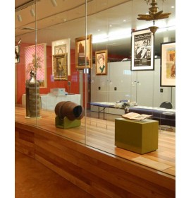 Creative Design Modern Custom Glass Case Museum