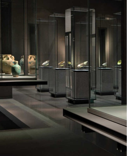 Creative Design Modern Custom Museum Glass Display Case
