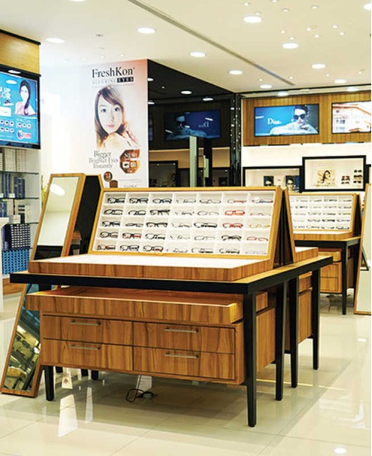 Custom Creative Optical Shop Design Wooden Sunglasses Display Stand