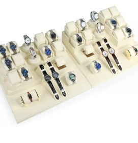 Nouveaux présentoirs à montres en velours blanc cassé à vendre