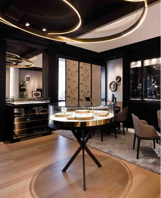 Luxury Modern Retail Table Top Watch Shop Display Table Design