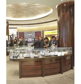 Creative Design Modern Retail Watch Store Display Counter Design