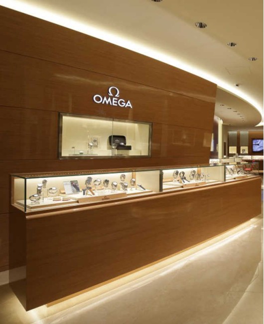 Commercial Custom Modern Wooden Glass Watch Display Showcase