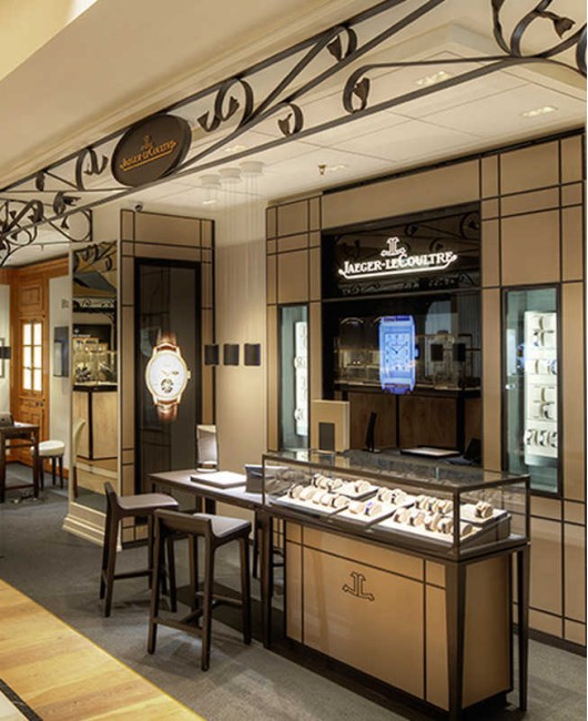 Luxury Modern Wooden Watch Shop Interior Design